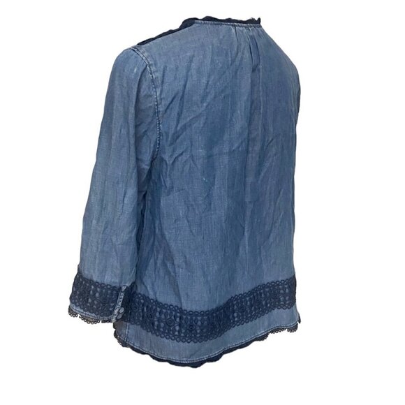 Holding Horses Anthropologie Lace Trim Chambray Top in Blue Size 4 - Picture 4 of 7